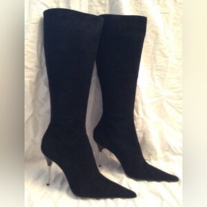 Knee high suede boots with silver stiletto